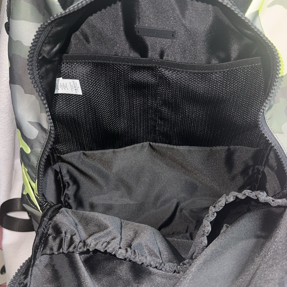 Lululemon Everyday Backpack 2.0 23L Heritage 365 Camo Neo Mint Multi/Black - Picture 6 of 7